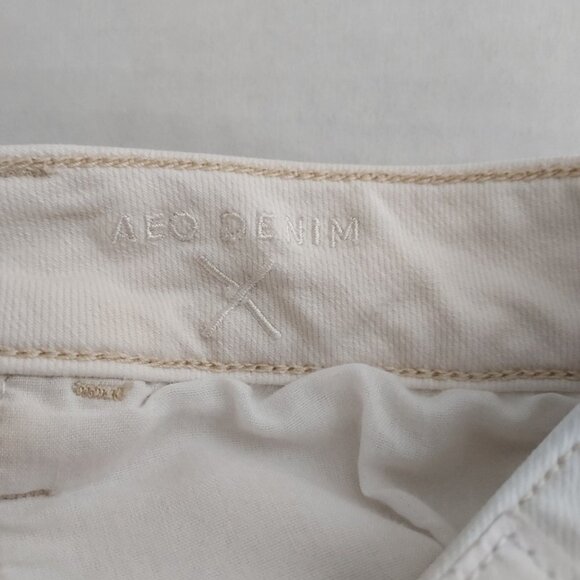 American Eagle Mid Rise Super Distressed Cream Jeggings - Picture 2 of 13